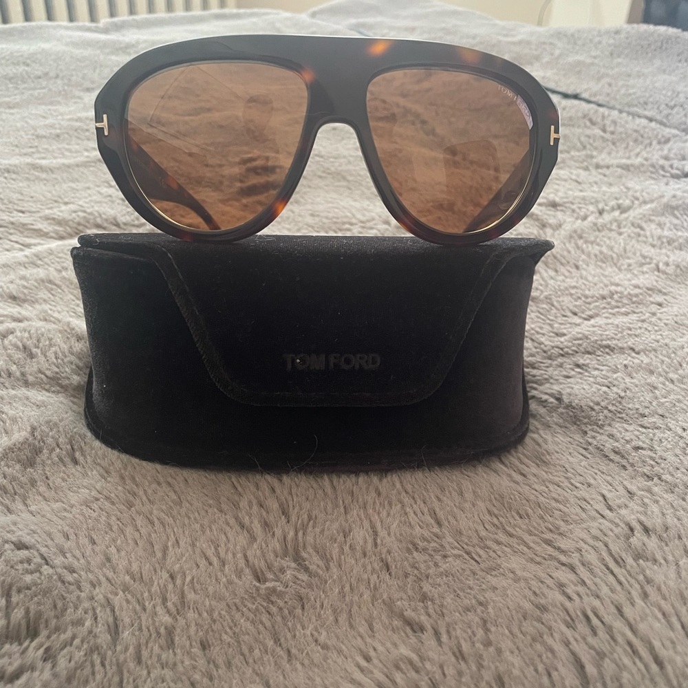 Tom Ford sunglasses 🕶️.  Unisex